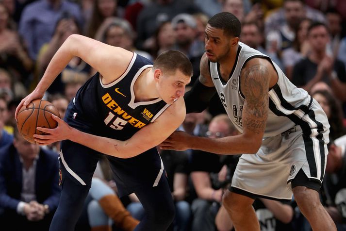 Jokic sendi Spurs í sumarfrí