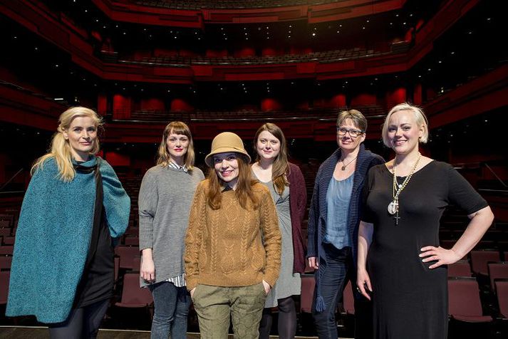 Kvenfélagið Kítón heldur sína fyrstu uppskeruhátíð í Hörpu. F.v. Védís Hervör, Lára Rúnarsdóttir, Hafdís Huld, Þorbjörg Daphne Hall, Hallfríður Ólafsdóttir og Ísabella Leifsdóttir.