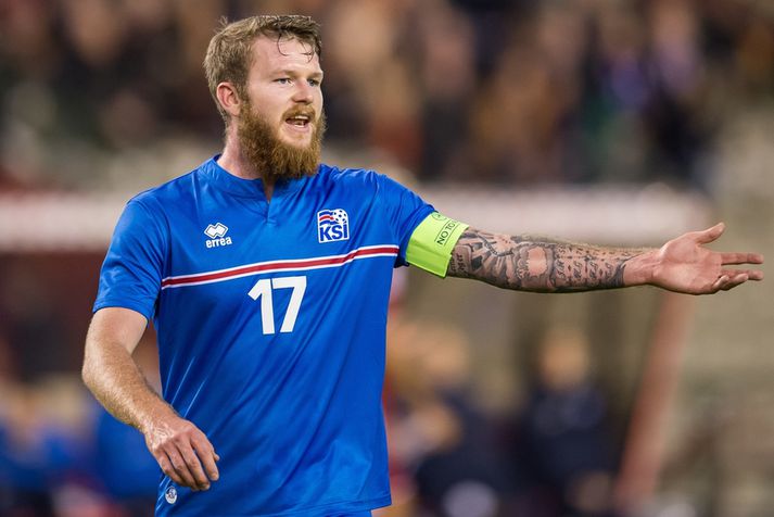 Aron Einar Gunnarsson vill að Ólafur og Pétur njóti virðingar fyrir það sem þeir gerðu.