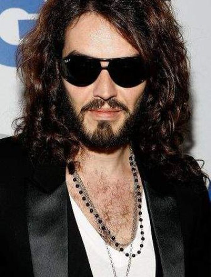 Kvennabósi. Russell Brand kann lagið á dömunum.