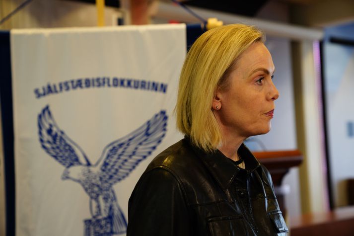 Guðrún Hafsteinsdóttir formaður Sjálfstæðisflokksins minnist Davíðs Oddssonar með hlýju. 