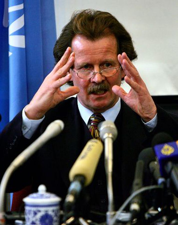 Manfred Nowak. Barsmíðar með hnefum eða kylfum, jafnvel rafmagnskylfum, eru algengustu pyntingaraðferðirnar í Kína.