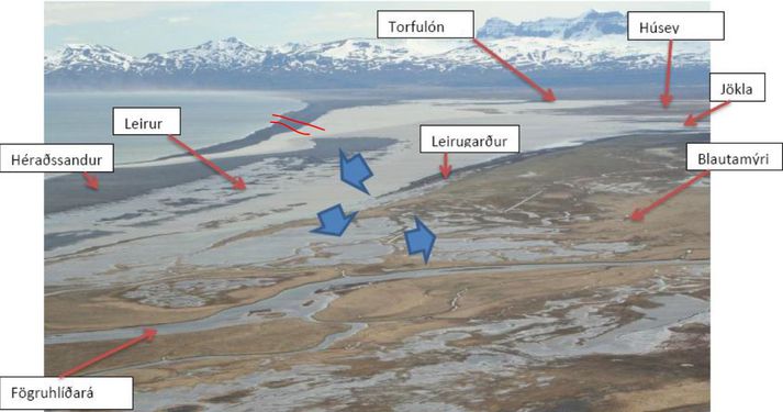 Á þessari mynd má sjá ósa Löklu og Lagarflljóts og hvernig þeir eru farnir að ógna votlendi og Fögruhlíðará. Skurðurinn er grafinn í gegnum fjörukambinn á miðri mynd.
