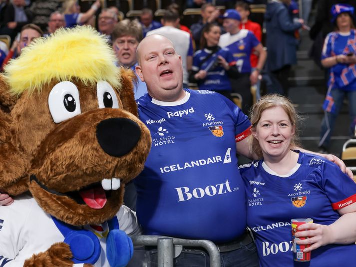Stuðningsmenn Íslands eru í miklu stuði í Munchen.