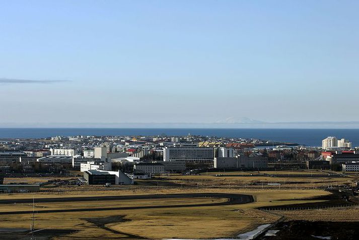 Formaður skipulagsráðs Reykjavíkur segir hag borgarinnar betur borgið ef íbúðarbyggð rísi í Vatnsmýrinni.