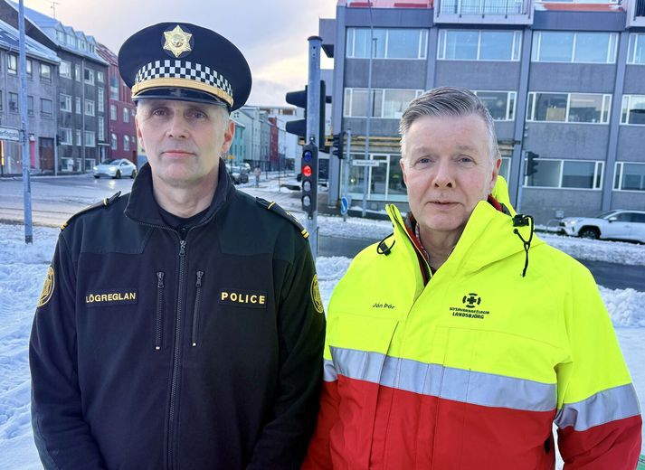 Kristján Helgi Þráinsson, aðstoðaryfirlögregluþjónn hjá Lögreglunni á höfuðborgarsvæðinu (vinstri), og Jón Þór Víglundsson, upplýsngafulltrúi Landsbjargar (hægri).
