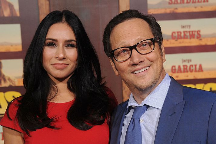 Patricia Maya Azarcoya Schneider hefur sótt um skilnað frá eiginmanni sínum, Rob Schneider.