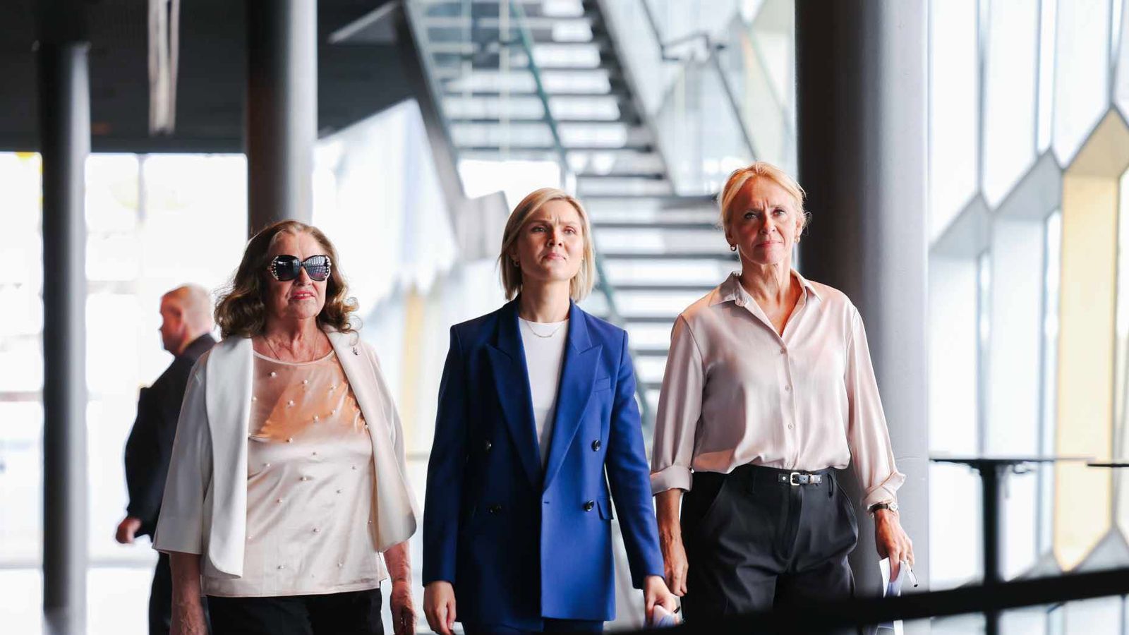Yfir sjö­tíu prósent ó­á­nægja með Ingu Sæ­land