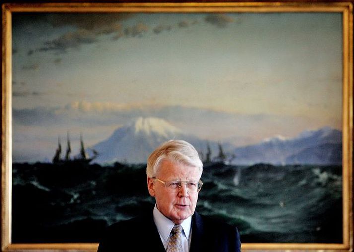 Bókarafhending á Bessastöðum Ólafur Ragnar Grímsson smáríkjafræði