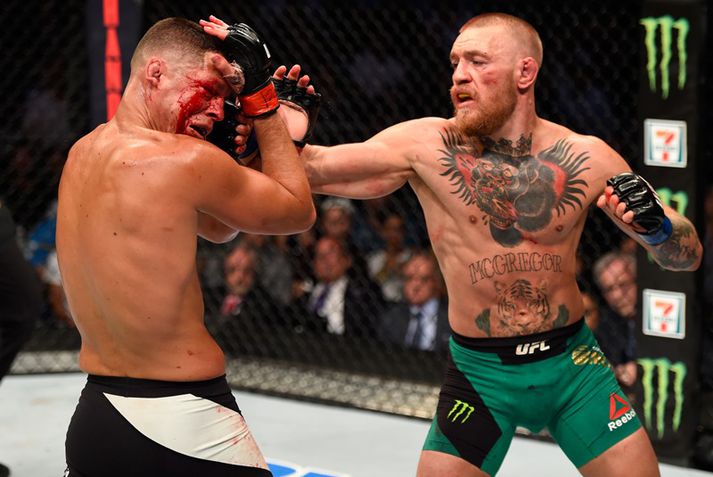 Conor í bardaga gegn Nate Diaz.