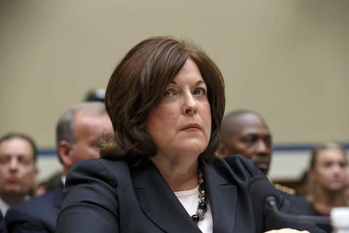 Julia Pierson viðurkenndi að leyniþjónustan hefði brugðist skyldum sínum við verndun Hvíta hússins.
