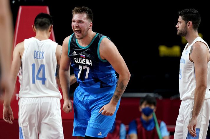 Luka Doncic var frábær með slóvenska landsliðinu í nótt.