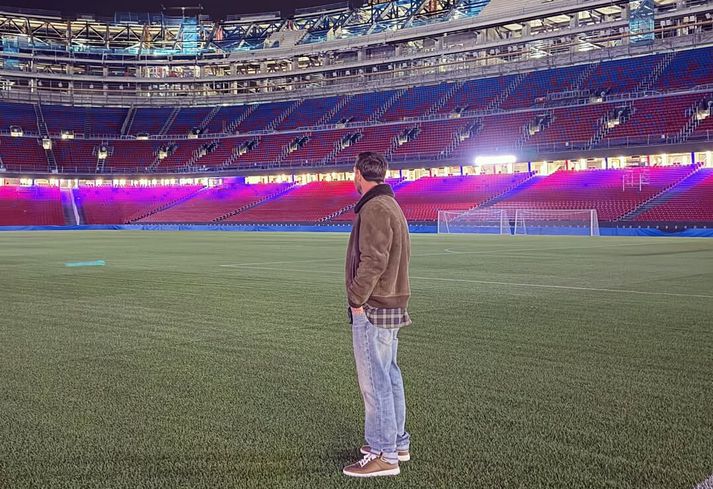 Messi gerði ekki boð á undan sér en var boðinn velkominn heim.