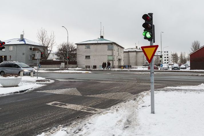 Meirihlutinn vill minnka umferðarhraða á Hringbraut.