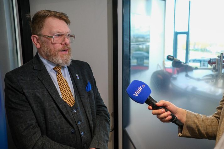 Jón Gnarr ræddi úrsögn sína við Vísi. 