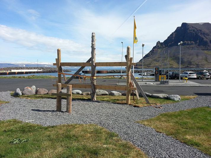 Frá Bolungarvík Þarna verður skiltið sett upp.
Mynd/elías jónatansson