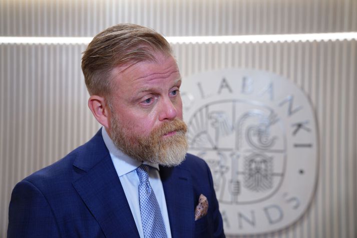 Ásgeir Jónsson seðlabankastjóri mun ásamt Tómasi Brynjólfssyni, varaseðlabankastjóra fjármálastöðugleika, gera grein fyrir yfirlýsingu fjármálastöðugleikanefndar á fundi klukkan 9:30.