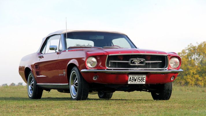 Klassískur Mustang, árgerð 1967, verður ekki lengur í eigu Charles Dance.