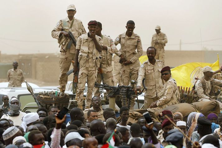 Liðsmenn RSF nærri Khartoum. Sveitin berst við stjórnarherinn í Súdan.