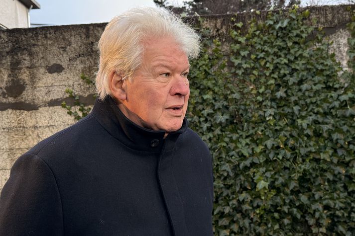 Ólafur Þ. Harðarson prófessor emeritus í stjórnmálafræði segir umhugsunarvert að Flokkur fólksins nái ekki fimm prósenta þröskuldinum. Færu kosningar í samræmi við nýja Maskínu-könnun dyttu 17 prósent atkvæða niður dauð.