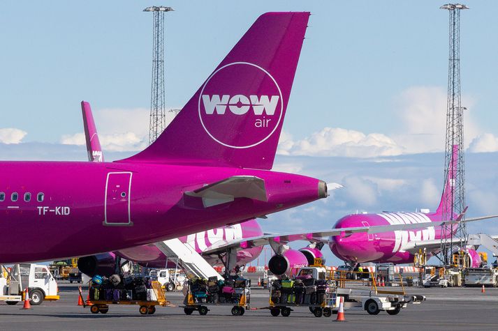 Flugvélar Wow Air á Keflavíkurflugvelli.