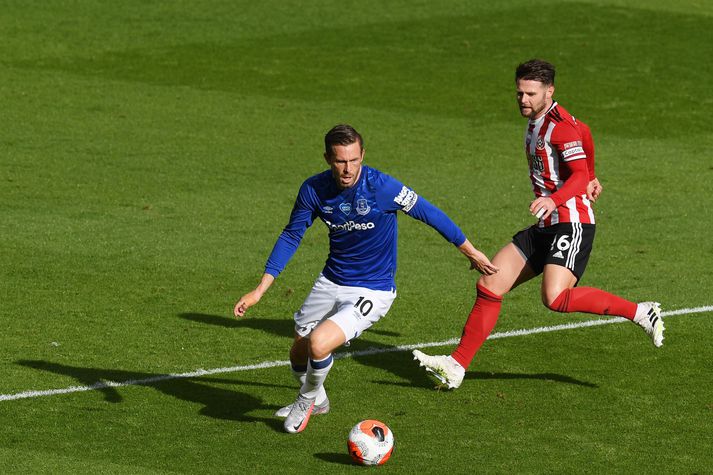 Gylfi Þór átti góðan leik fyrir Everton í kvöld og lagði upp sigurmarkið ásamt því að bera fyrirliðabandið.