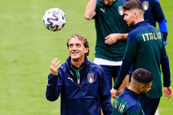 Roberto Mancini hefur haft ástæðu til að gleðjast hingað til á mótinu.