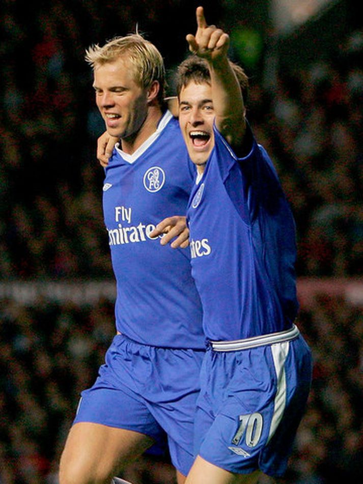 Eiður Smári Guðjohnsen og Joe Cole fagna marki saman i síðasta sigri Chelsea á Old Trafford.