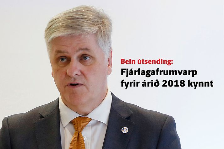 Benedikt Jóhannesson fjármálaráðherra kynnir frumvarpið í húsakynnum ráðuneytisins.