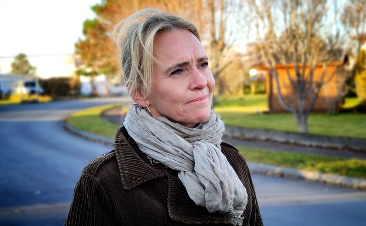 Þorgerður Katrín Gunnarsdóttir utanríkisráðherra og formaður Viðreisnar lagði fram þingsályktunartillögu um þjóðaratkvæðagreiðslu um áframhaldandi aðildarviðræður að Evrópusambandinu. 