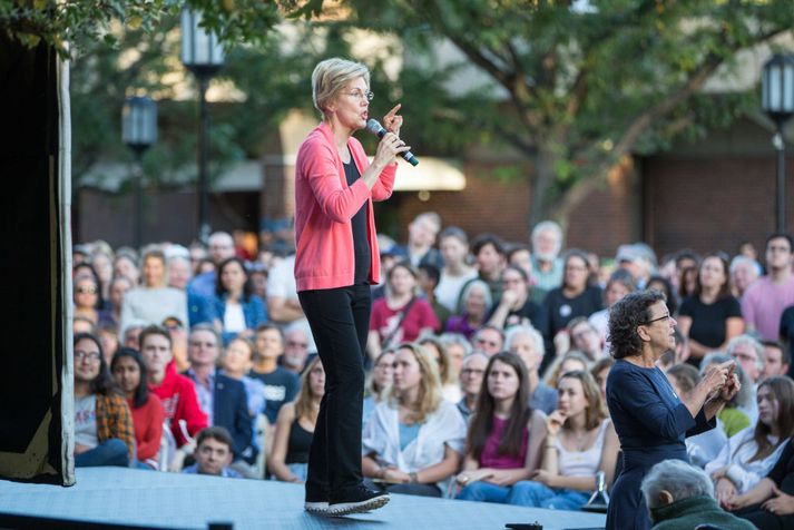 Elizabeth Warren er öldungadeildarþingmaður Massachusetts.