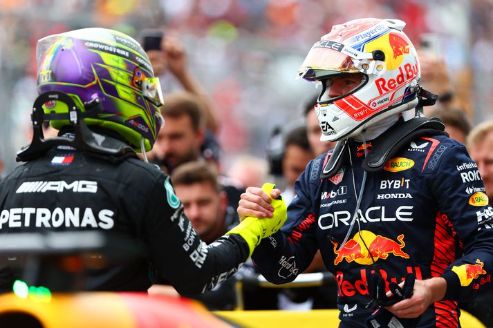 Lewis Hamilton og Max Verstappen eru langt frá því að vera sammála.