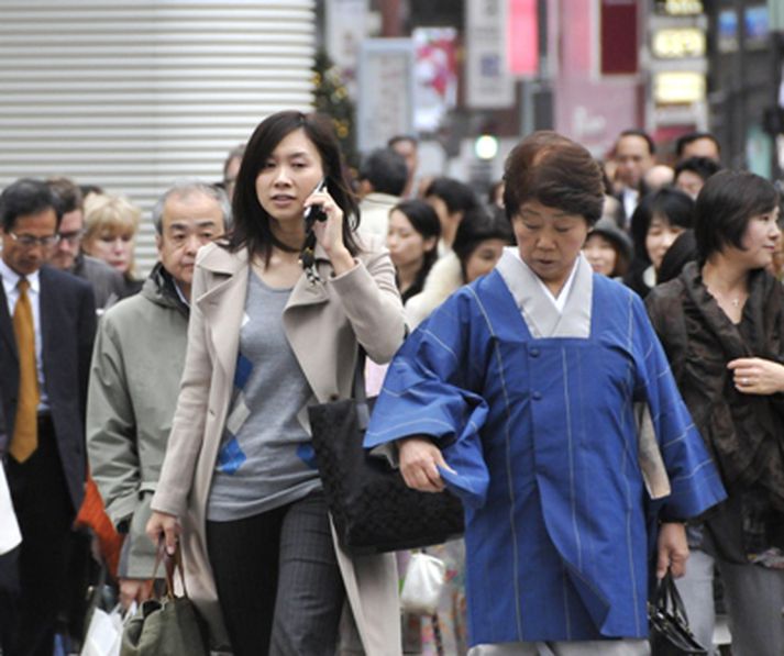 Almenningur í Japan óttast samdrátt á atvinnumarkaði. Mynd/ AFP