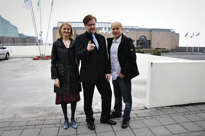 Frambjóðendur Þrír af frambjóðendum Næstbesta flokksins, Erla Karlsdóttir, Hjálmar Hjálmarsson og Benedikt Nikulás Anes Ketilsson.mynd/arnar halldórsson