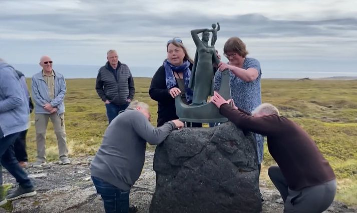 Ekki stendur til að tryggja styttuna betur eftir þjófnaðinn. 