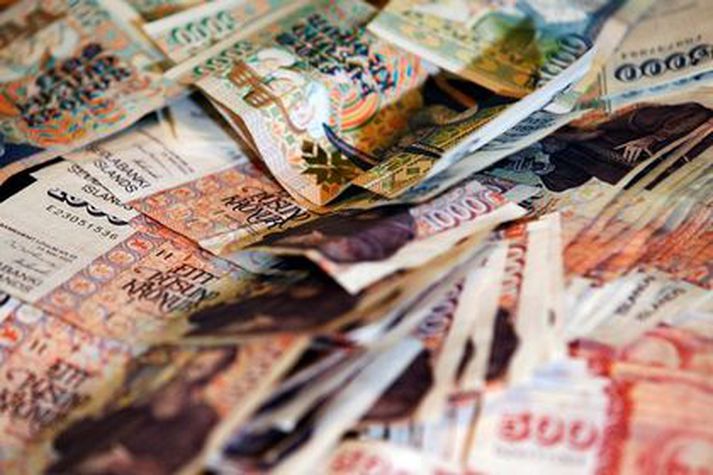 Lífeyrissjóðirnir eru langsamlega umsvifamestu fjárfestar í íslenska hagkerfinu. Eignir þeirra eru nú metnar á rúmlega 2.000 milljarða króna.