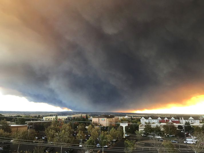 Eldarnir hafa farið mjög hratt yfir.