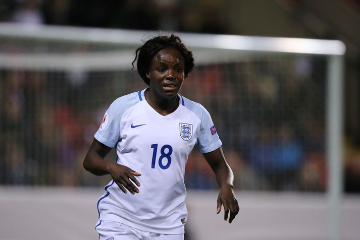 Aluko í landsleik.