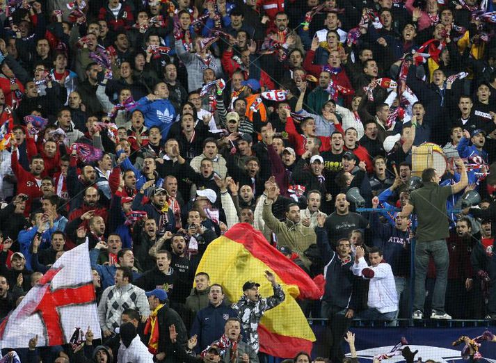 Stuðningsmenn Atletico Madrid voru fjörugir í leikjum gegn Liverpool 2008.