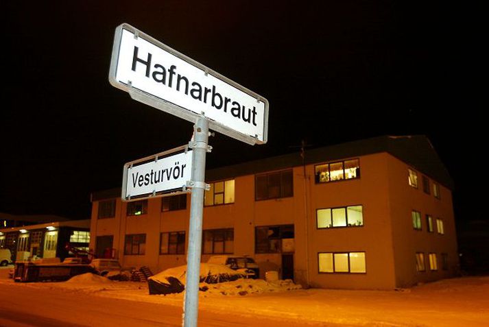 Í Kópavogi. Framleiðslan fór fram í húsi á mótum Hafnarbrautar og Vesturvarar.