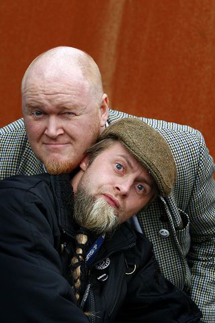 Misskilningur eða ekki Guðmundur Svafarsson sagðist ekki hafa fengið öll verðlaunin fyrir sigur Ljótu hálfvitanna í fyrra. Því hefur nú verið kippt í liðinn að sögn Felix Bergssonar.