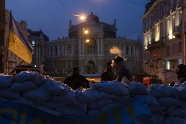 Úkraínskir hermenn í Odessa búa sig undir átök. 