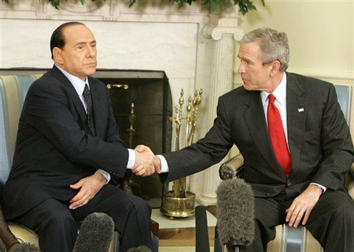 Berlusconi og Bush meðan allt lék í lyndi.