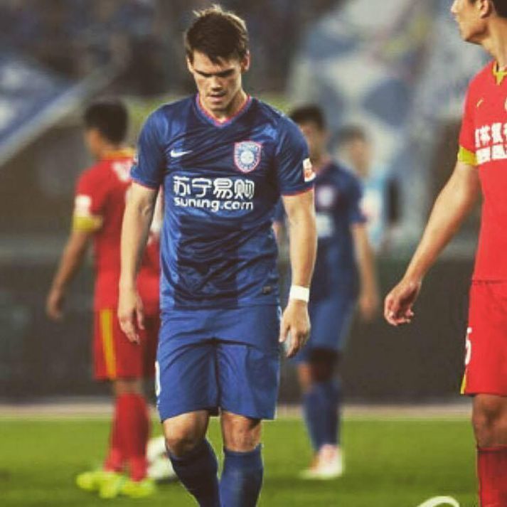 Viðar Örn í leik með Jiangsu Guoxin-Sainty.