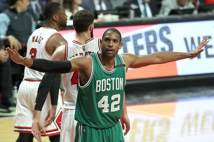 Horford var stigahæstur í liði Boston sem minnkaði muninn.