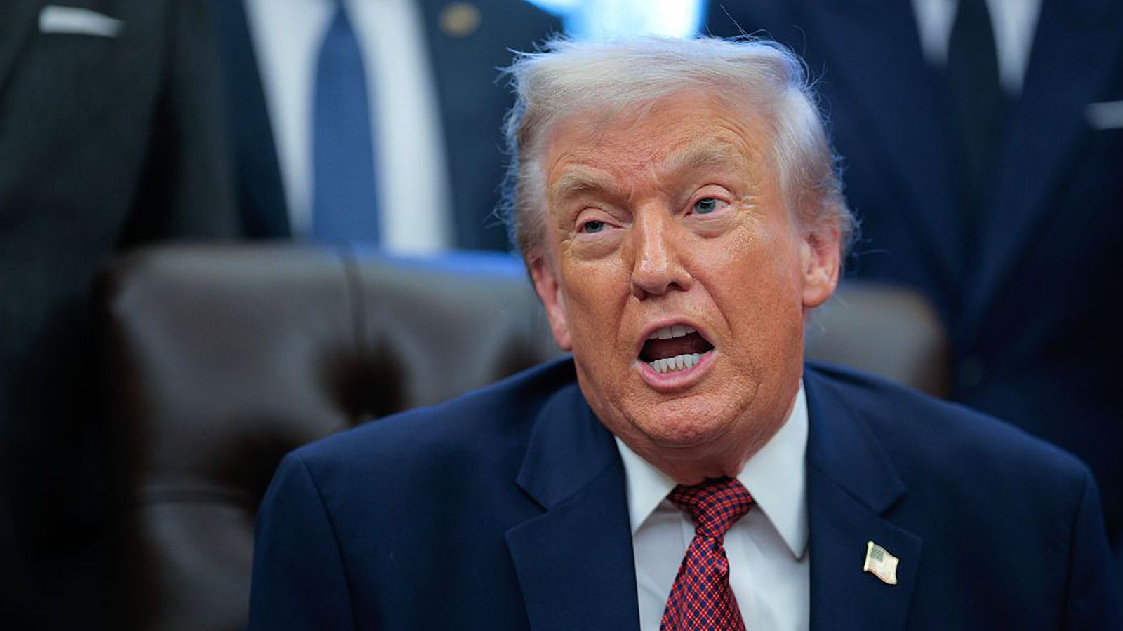 Trump segir Nielsen í vondum málum