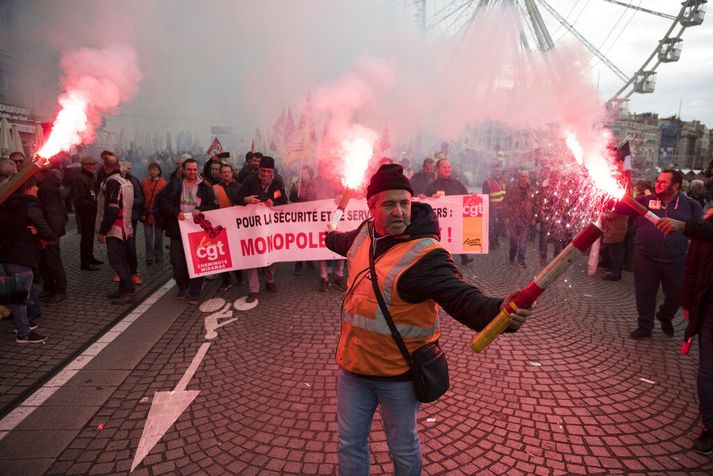 Frá mótmælum í frönsku hafnarborginni Marseille í morgun.