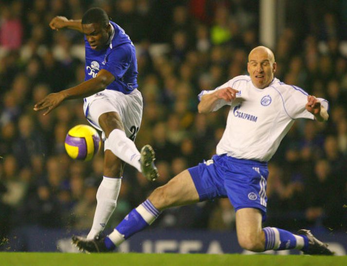 Hagen (til hægri) í leik með Zenit gegn Everton í Evrópukeppni félagsliða.