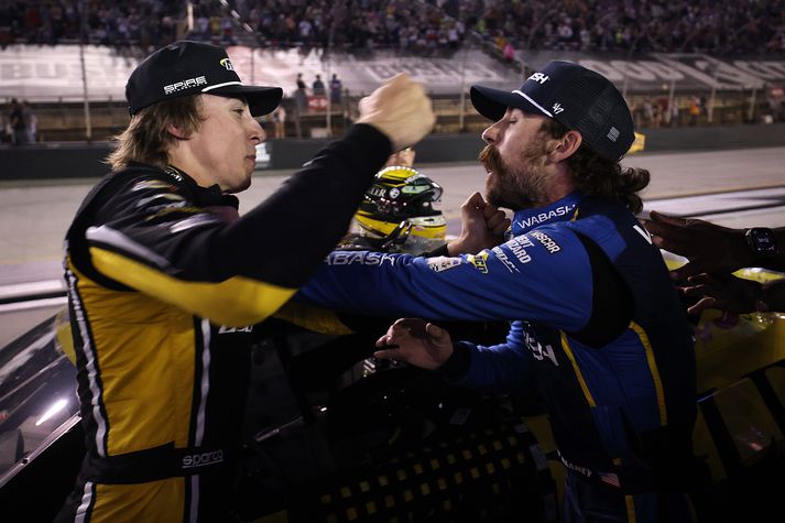 Carson Hocevar og Ryan Blaney lentu í slagsmálum eftir NASCAR-kappakstur á laugardaginn. 