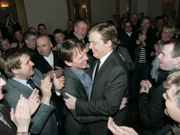 Óskar Bergsson, borgarfulltrúi Framsóknarflokksins, og Sigmundur Davíð Gunnlaugsson á kosningavöku flokksins í vor.